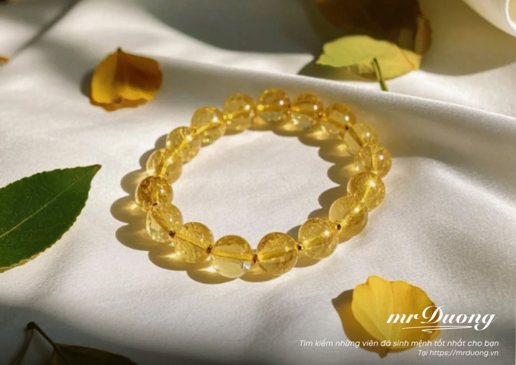 Thạch anh vàng phù hợp với mệnh Kim