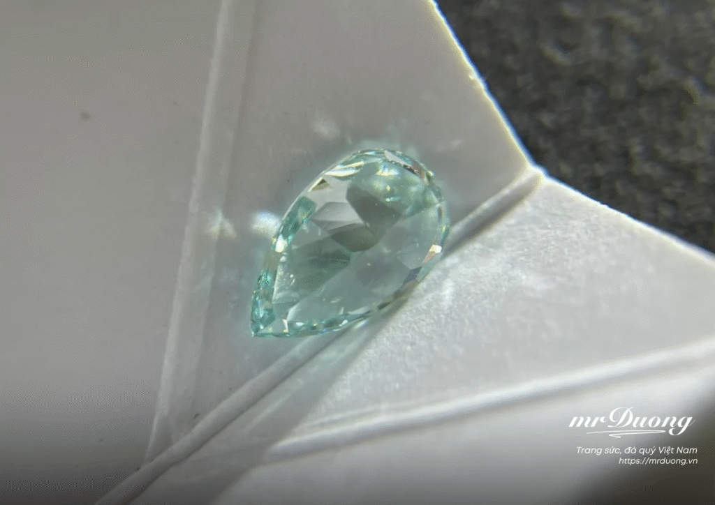 kim cương Fancy Vivid Blue-Green