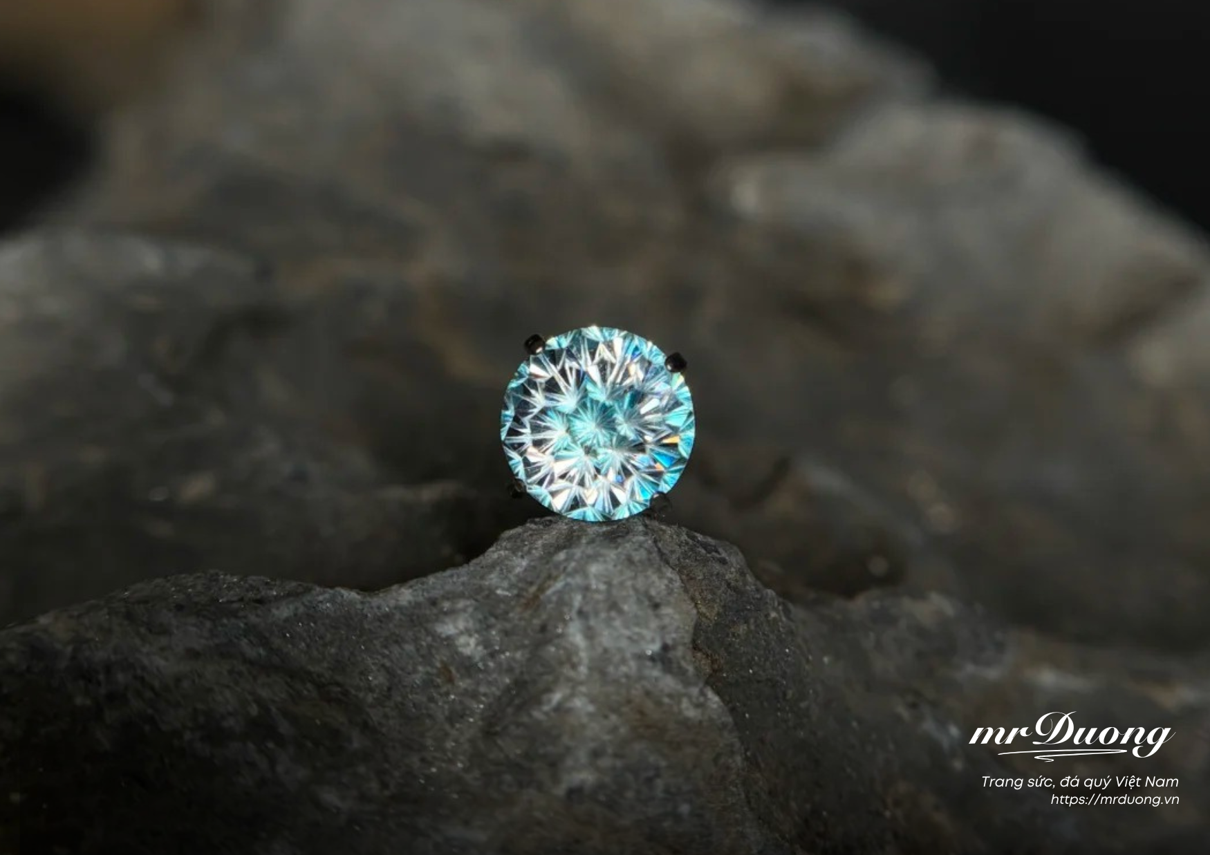 ZIRCON – Viên đá của sự thành công và quyền lực.01