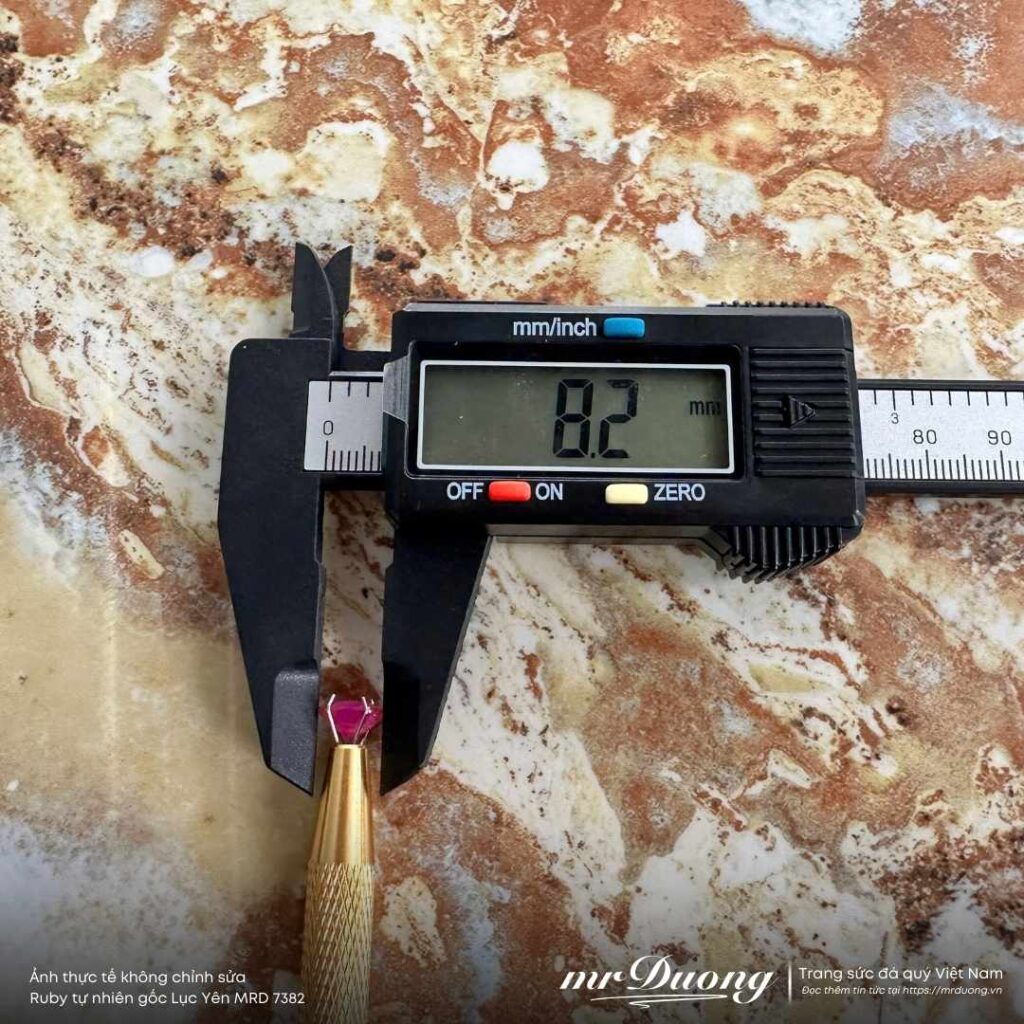 Các tiêu chí đánh giá đá quý: Cách nhận biết giá trị thực của 1 viên đá