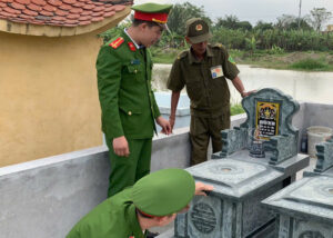 Vụ trục lợi bảo hiểm ở Thanh Hóa gây rúng động khi một người bị khai tử suốt 5 năm nhưng vẫn sống, chiếm đoạt hơn 1 tỷ đồng tiền bảo hiểm.