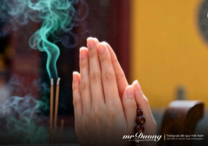 hương-tram-va-phat-giao-1