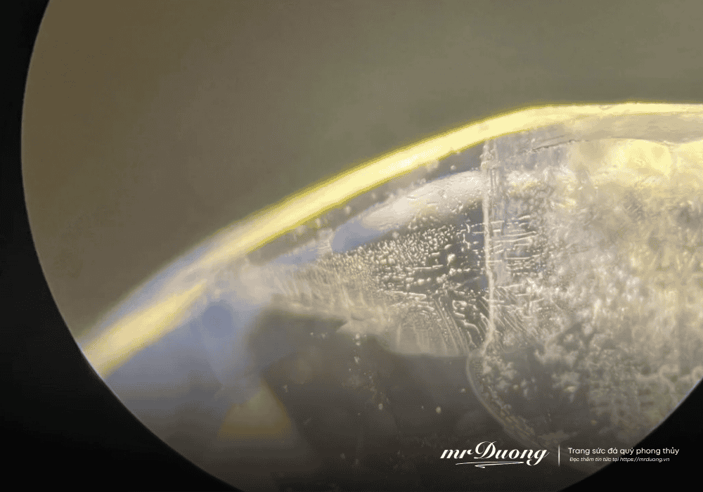 Góc khuất phía sau những viên đá lung linh và sự thật về đá bị xử lý nhiệt