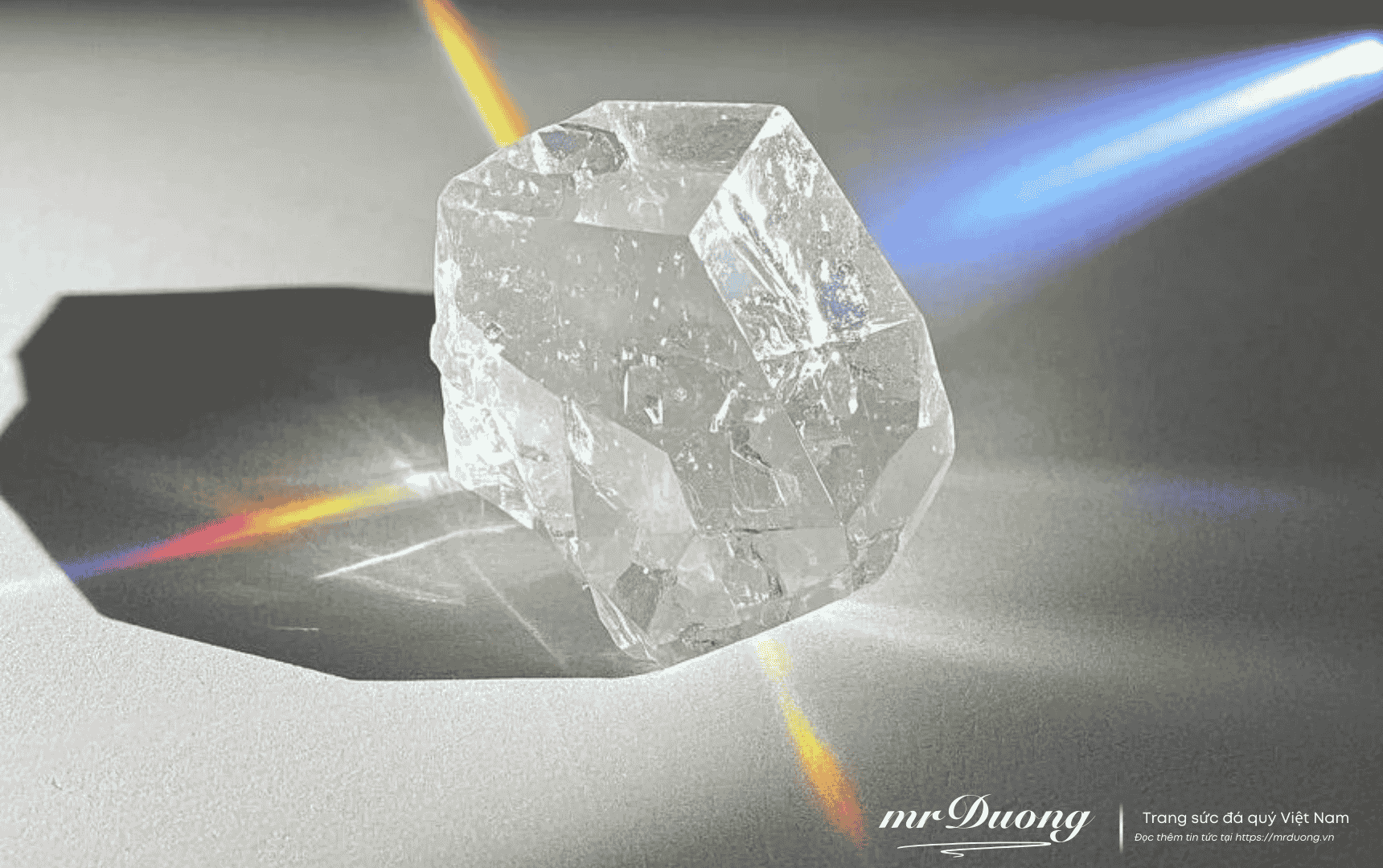Những hiện tượng quang học kỳ thú của đá thạch anh trắng