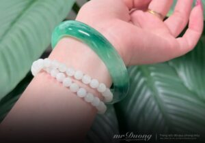 ngoc-bich-chau-phi-dung-de-bi-bip-khi-mua-ngoc-gia-tra-tien-that-3