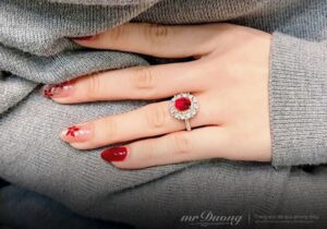 y-nghia-cua-nhung-ngon-tay-deo-nhan