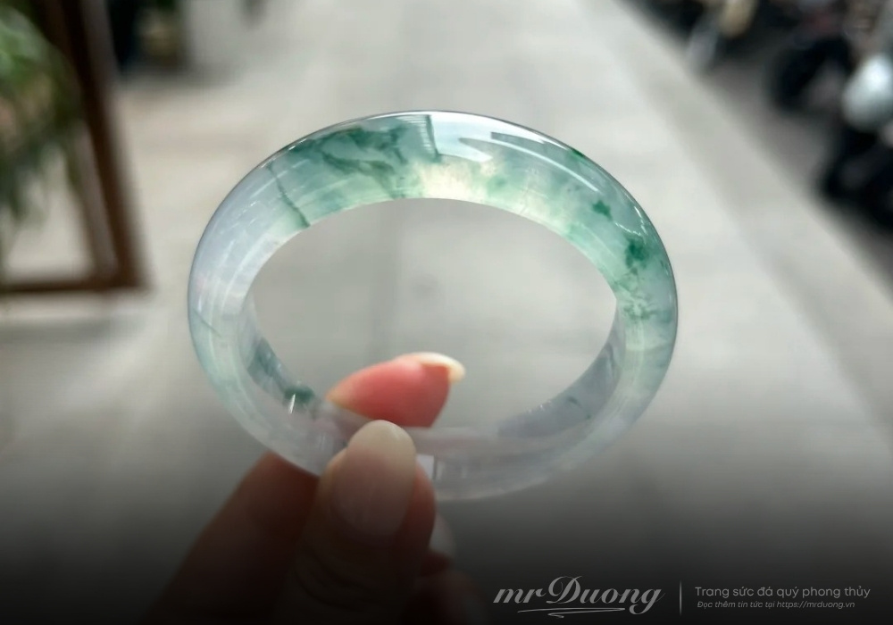 khoa-hoc-da-quy-ky-su-toan-tap-ve-ngoc-phi-thuy-ngoc-bich-cam-thach