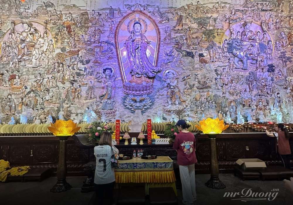 Chua dai phat tu quang chau 4