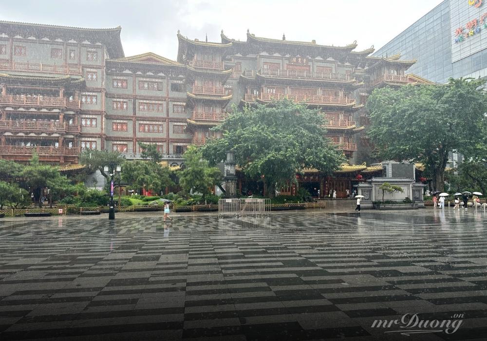 Chua dai tu quang chau